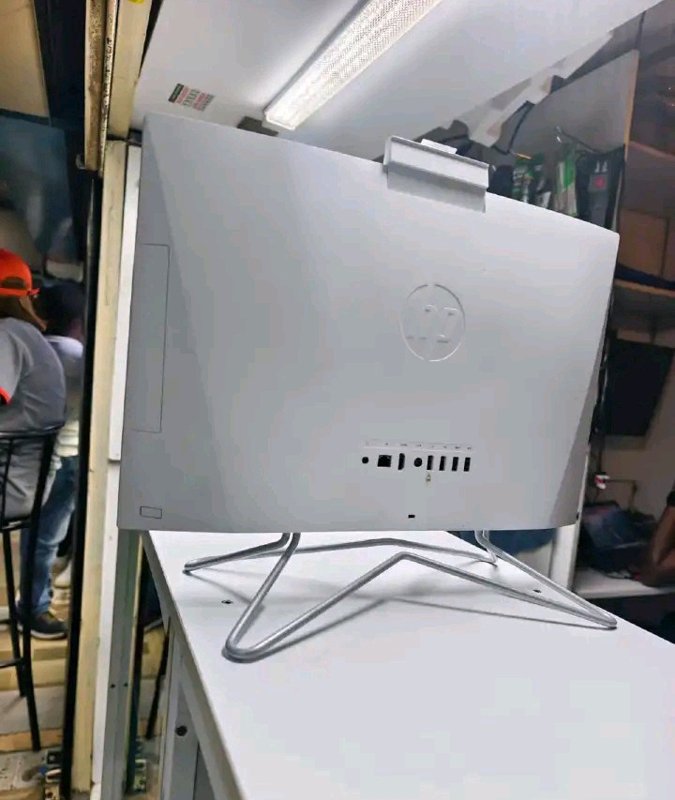 HP All In One 22CELERON-N300 11TH GENERATION 8GB 256GB SSD 21.5 inch NON-TOUCH SHARED DOS White